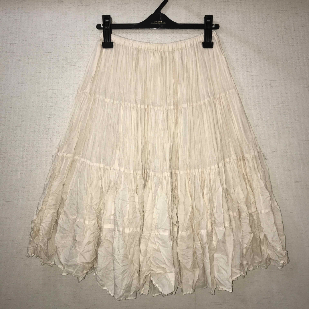 JaneMarple(ジェーンマープル)のJMオフホワイトシワギャザーのフレアスカート✨ レディースのスカート(ロングスカート)の商品写真