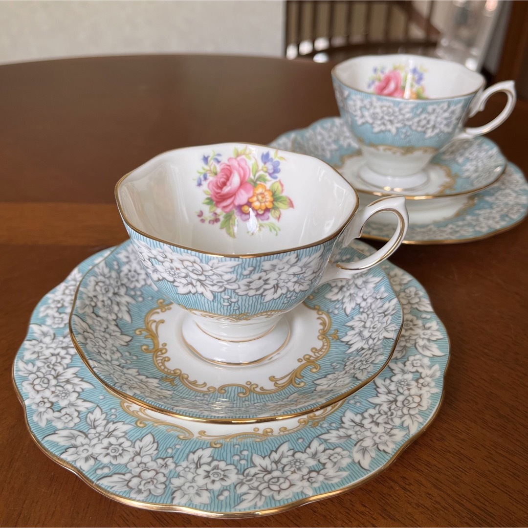 ROYAL ALBERT - 【美品】ロイヤルアルバート☆エンチャントメント