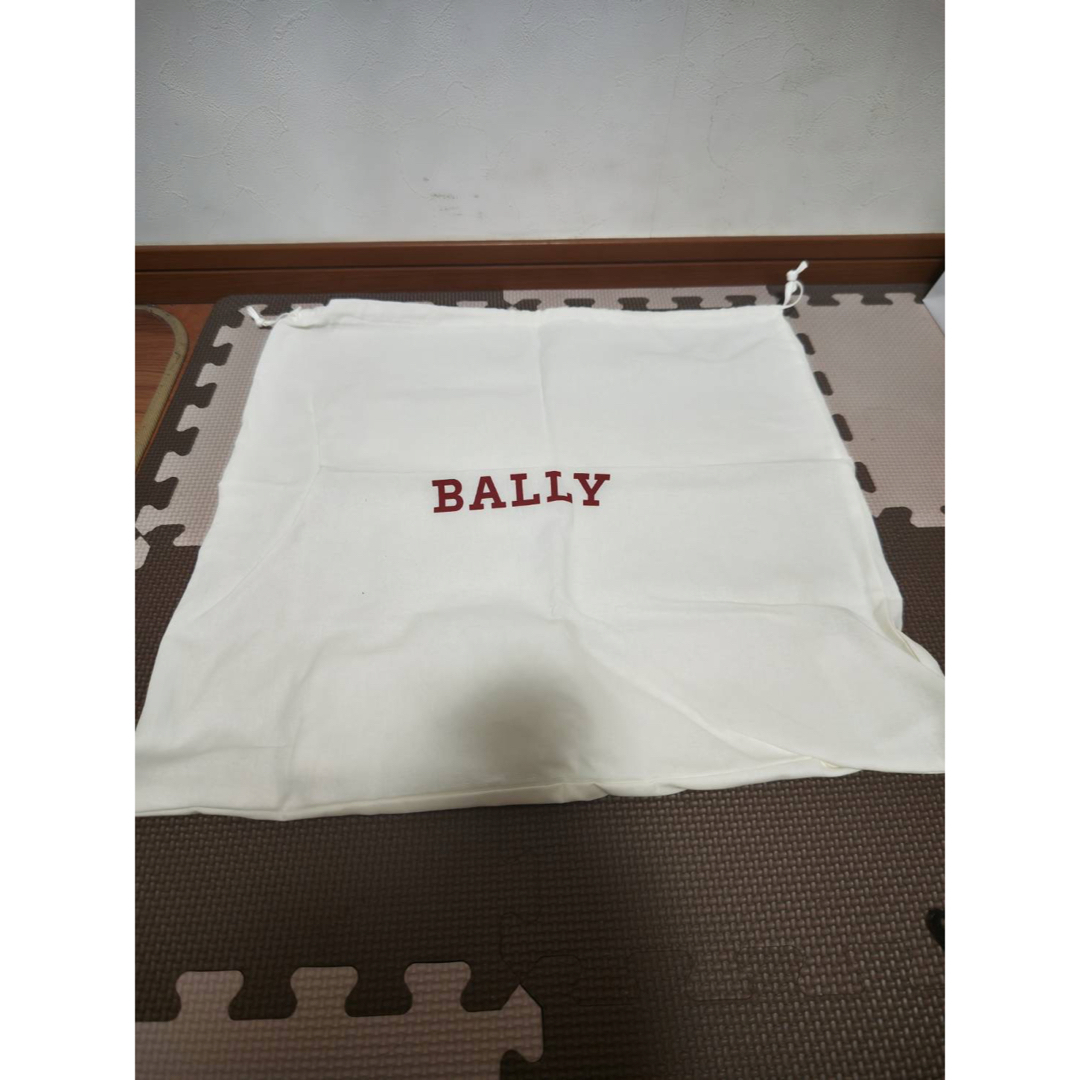 【ほぼ新品】BALLY ブランド　肩掛けボディバック　黒 5