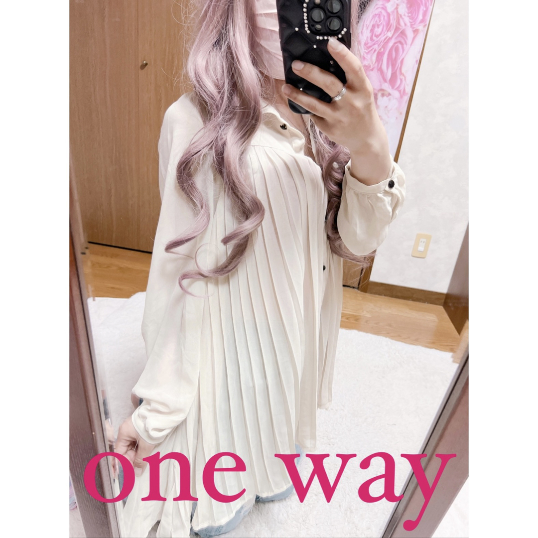 one*way(ワンウェイ)の5298.one way シースルー フロントプリーツ ブラウス レディースのトップス(シャツ/ブラウス(長袖/七分))の商品写真