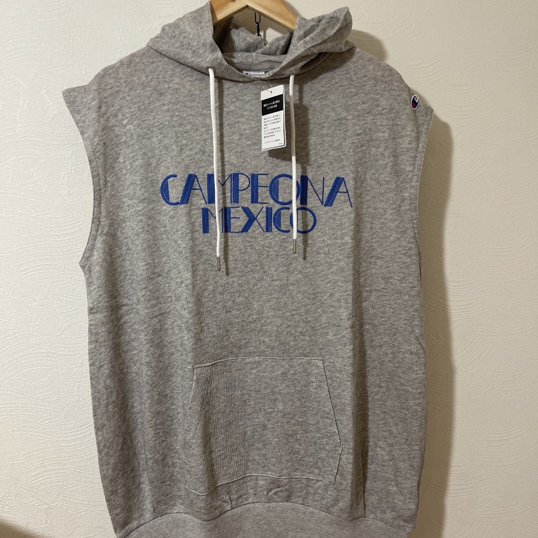 Champion(チャンピオン)の新品M チャンピオン Champion  フーデッド スリーブレス スウェット レディースのトップス(パーカー)の商品写真