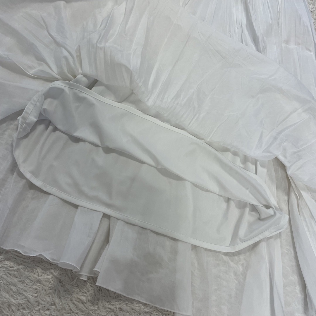 ANAYI(アナイ)の【極美品】ANAYI アナイシルクローンプリーツロングフレアスカート白38 レディースのスカート(ロングスカート)の商品写真