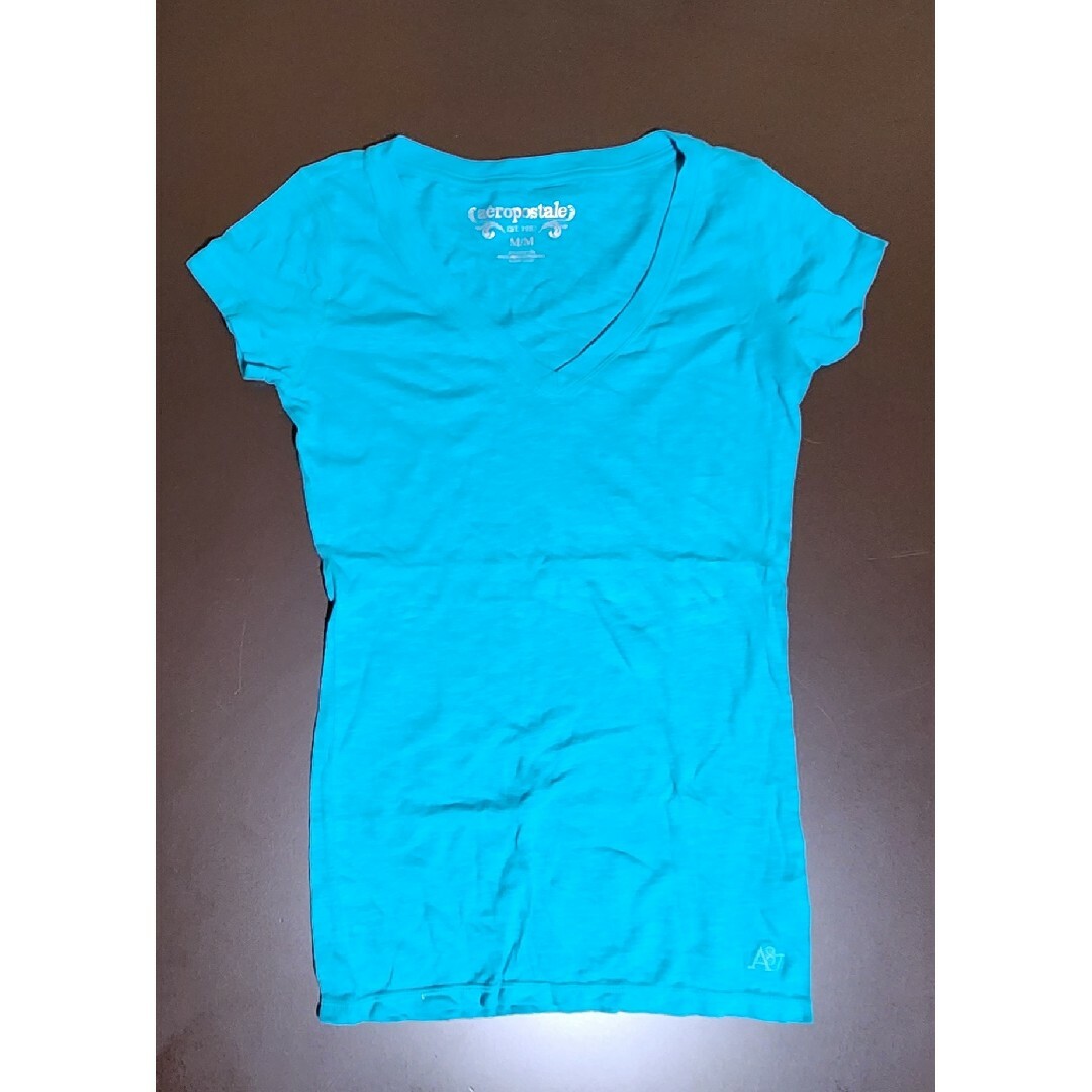 AEROPOSTALE(エアロポステール)の【新品】AEROPOSTALE　Vネック Tシャツ　サイズUS:M ターコイズ レディースのトップス(Tシャツ(半袖/袖なし))の商品写真