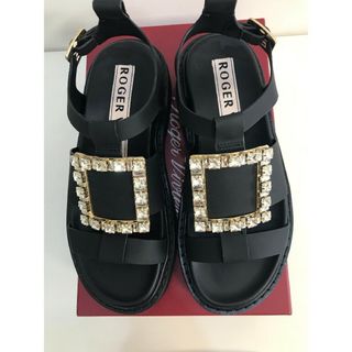 ROGER VIVIER - ロジェヴィヴィエ ヴィヴレンジャー ストラスバックル