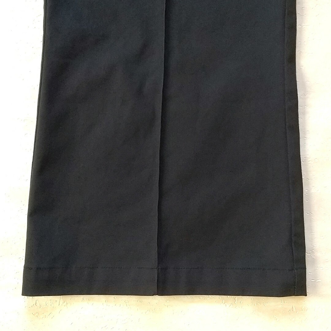 PLANT BLEND センタープレス ガウチョパンツ (黒色) レディースのパンツ(クロップドパンツ)の商品写真