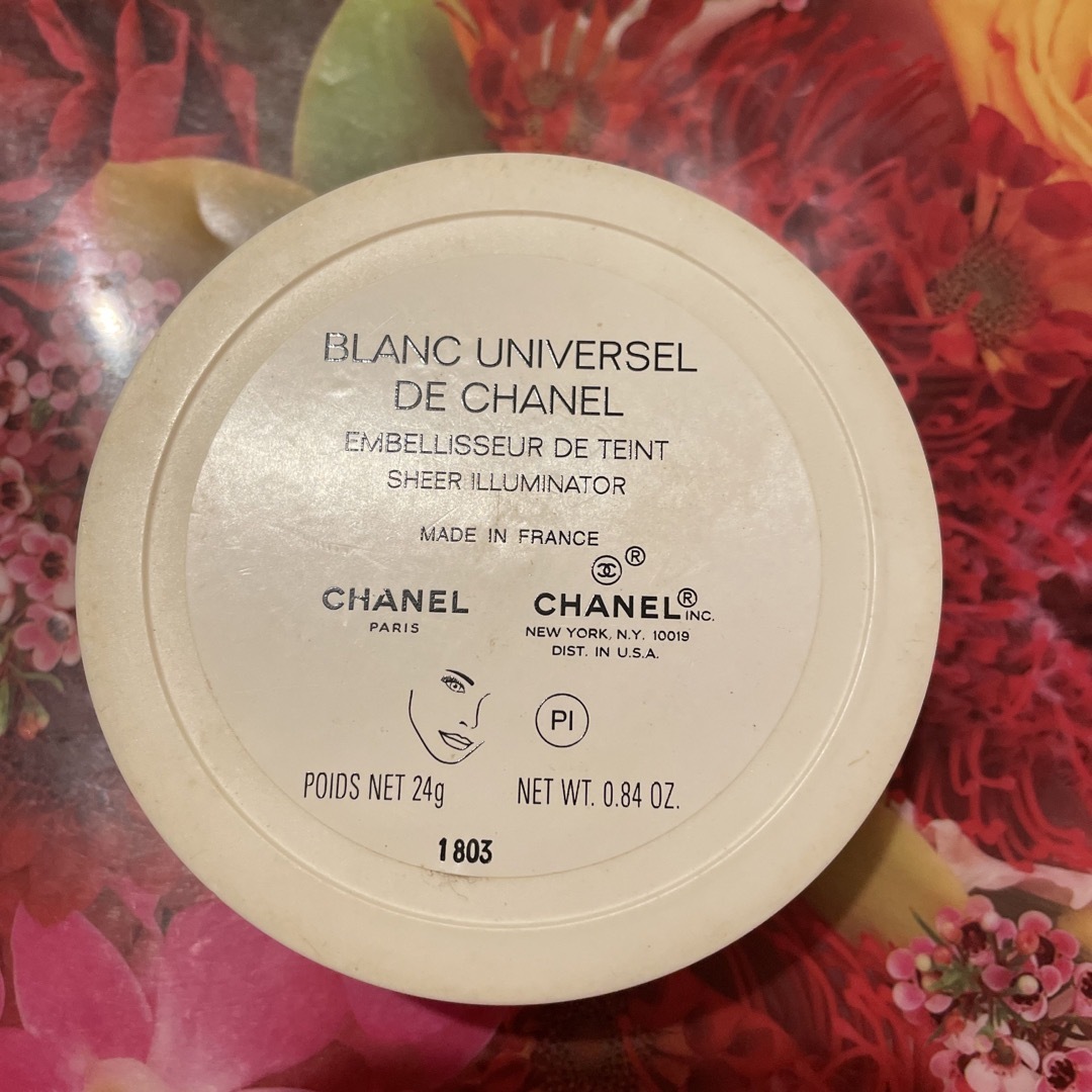 CHANEL BLANC UNIVERSAL DE CHANEL
