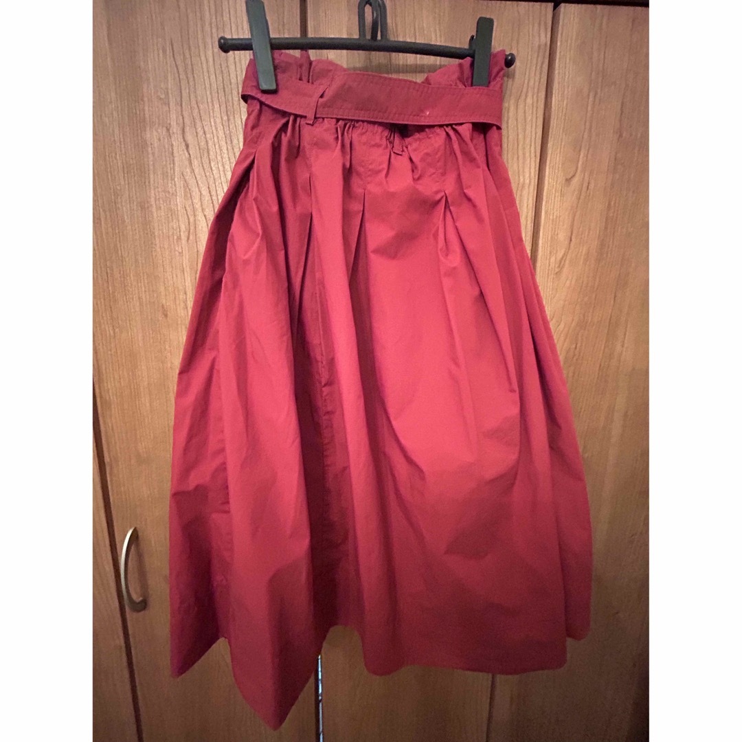 UNIQLO(ユニクロ)の【ユニクロ】フレアスカート レッド レディースのスカート(ロングスカート)の商品写真