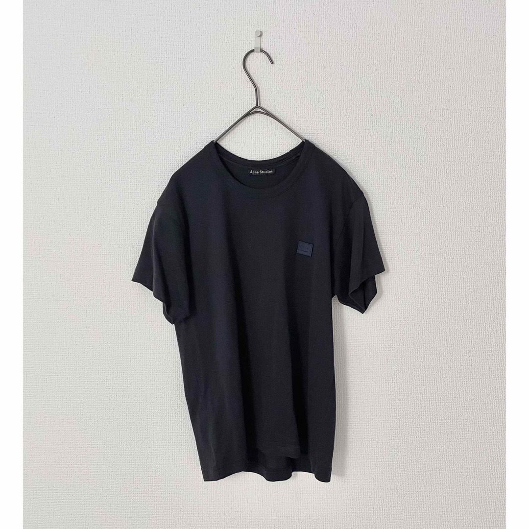 Acne Studios(アクネストゥディオズ)の【値下げ】Acne Studios ネイビー　Tシャツ メンズのトップス(Tシャツ/カットソー(半袖/袖なし))の商品写真