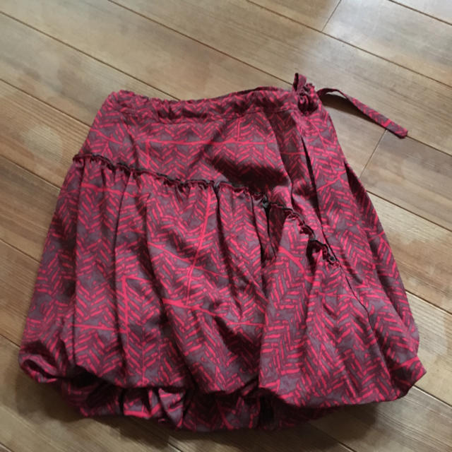 MARITHE + FRANCOIS GIRBAUD(マリテフランソワジルボー)のMARITHÉ+FRANÇOIS GIRBAUD スカート&ストール レディースのスカート(ひざ丈スカート)の商品写真