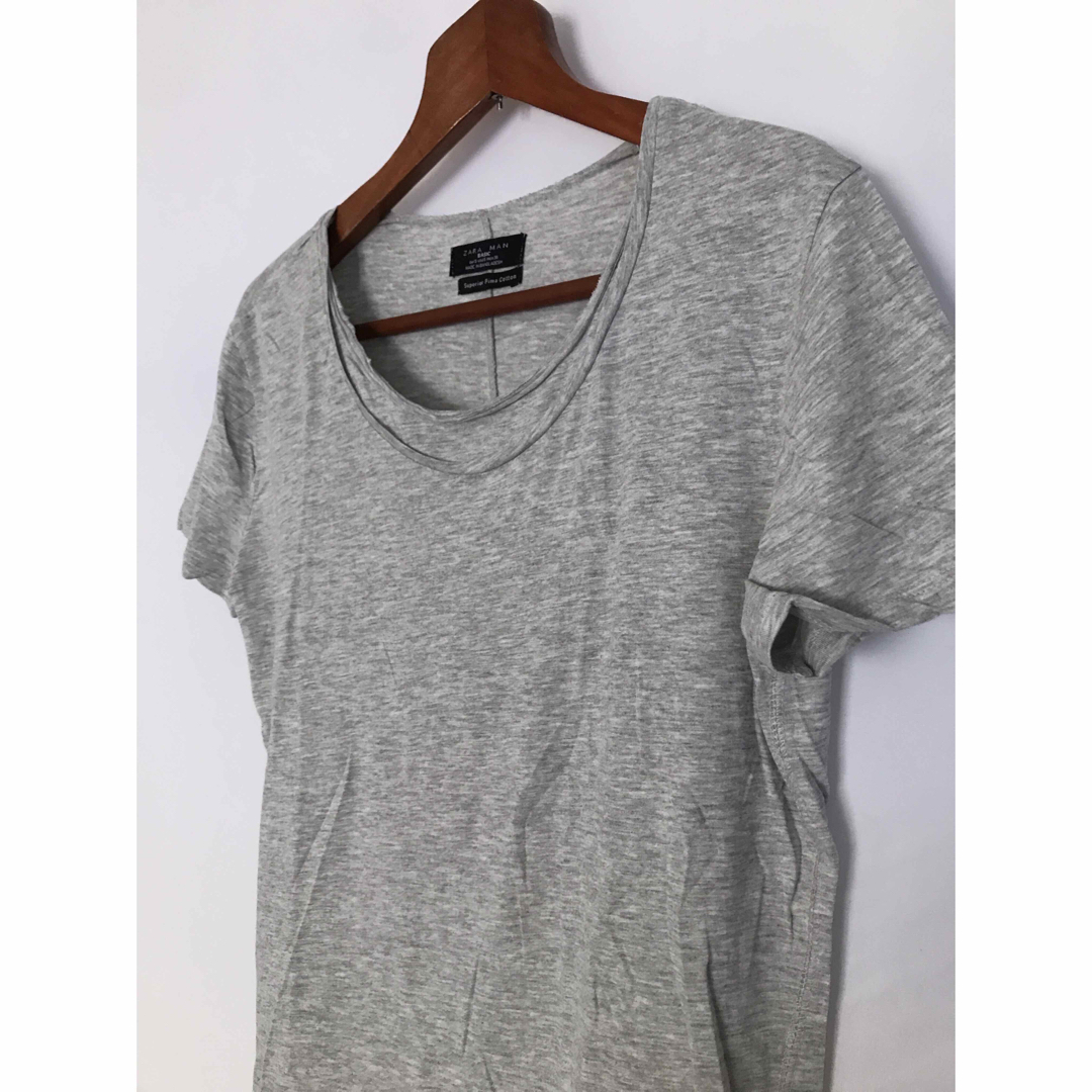 ZARA(ザラ)の【美品】ZARA Tシャツ2着セット メンズS 黒・グレー メンズのトップス(Tシャツ/カットソー(半袖/袖なし))の商品写真