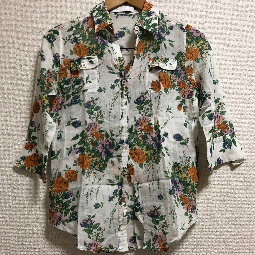 LOVE BOAT(ラブボート)の花柄シアーシャツ レディースのトップス(シャツ/ブラウス(長袖/七分))の商品写真