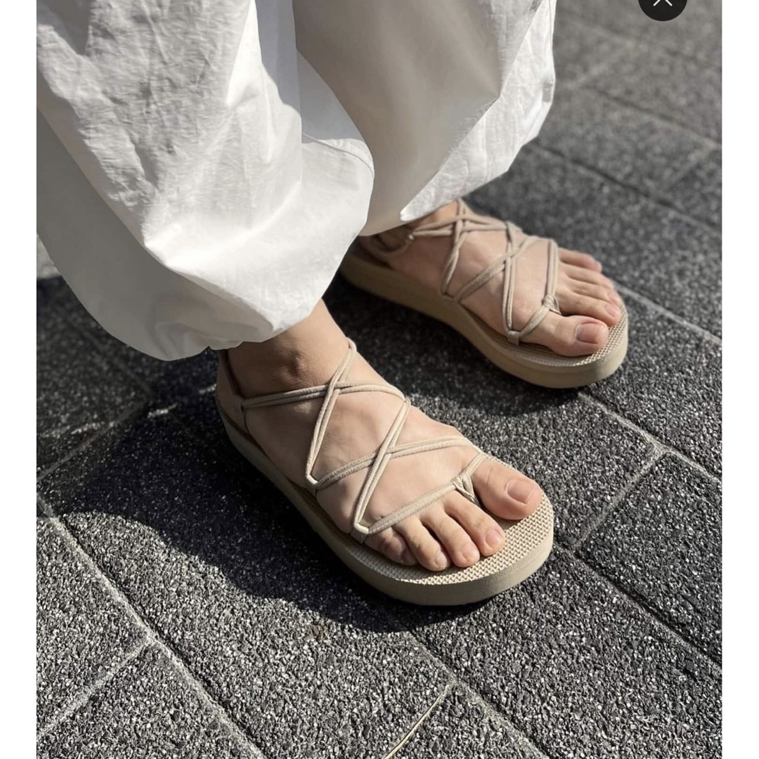 Teva(テバ)の新品【Teva/テバ】 MIDFORM INFINITYサンダル　サイズ25 レディースの靴/シューズ(サンダル)の商品写真