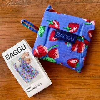 バグゥ(BAGGU)のBAGGU　BABY BAGGU　廃番品　2023秋冬　ワイルドストロベリー(エコバッグ)