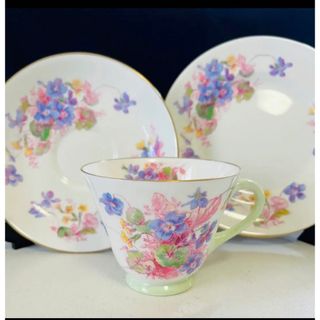 ロイヤルドルトン(Royal Doulton)のロイヤルドルトン  VIOLA すみれ　トリオセット(食器)