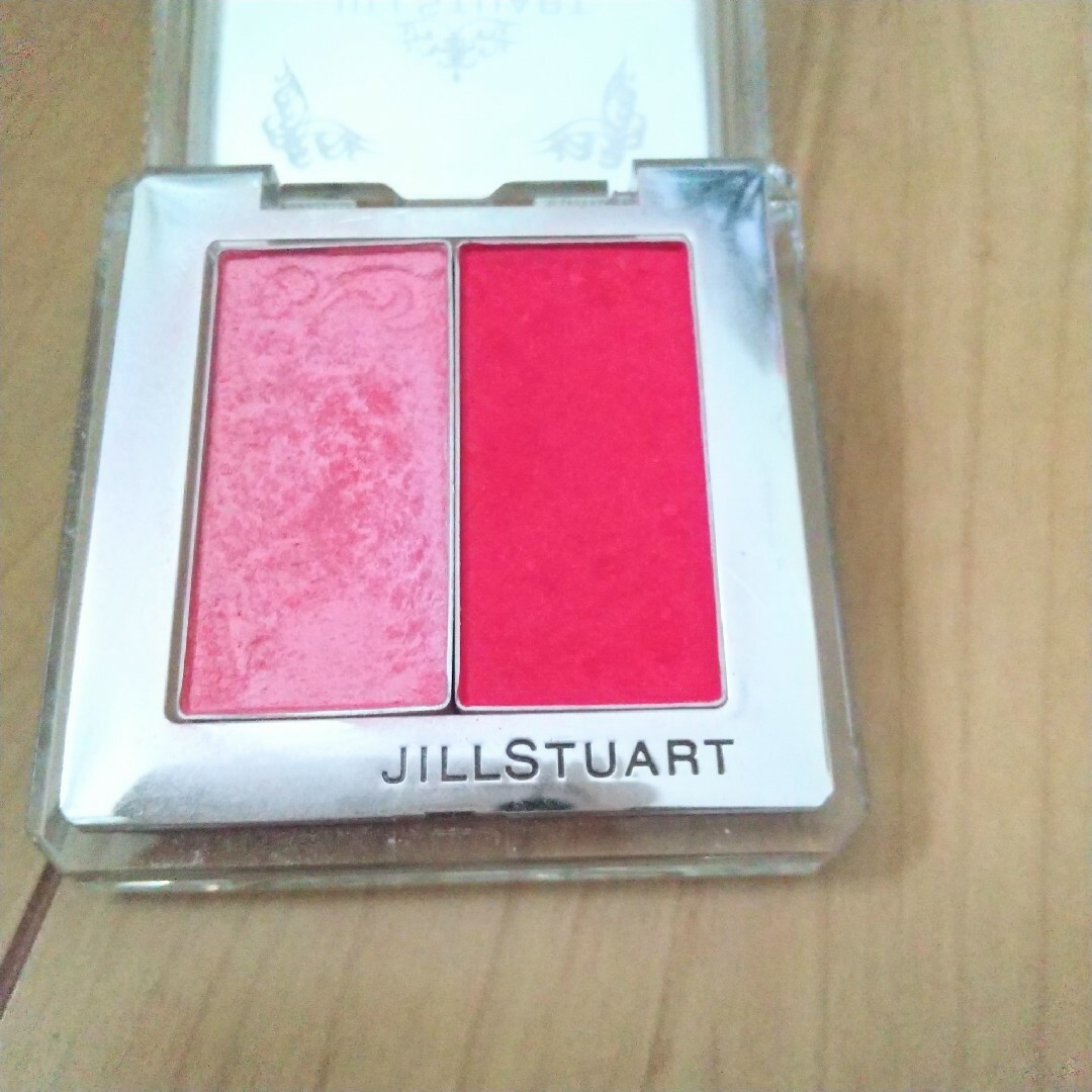 JILLSTUART(ジルスチュアート)のJILL STUART★チーク(ブラシ未使用) コスメ/美容のベースメイク/化粧品(その他)の商品写真