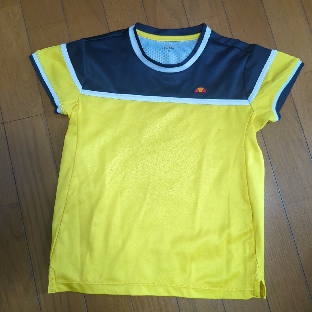 ellesse(エレッセ)のエレッセ　テニスゲームシャツ　140cm スポーツ/アウトドアのテニス(ウェア)の商品写真