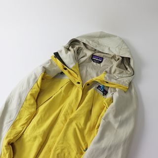 パタゴニア(patagonia)のレディース patagonia パタゴニア Skyforest Parka スカイフォレスト パーカー XS /イエローベージュ ジャケット【2400013443494】(パーカー)