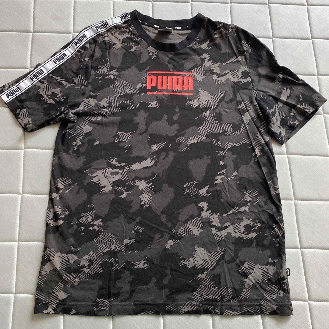 PUMA(プーマ)のPUMA 黒色迷彩柄半袖Tシャツ　メンズL メンズのトップス(Tシャツ/カットソー(半袖/袖なし))の商品写真