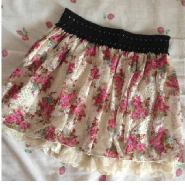 ROJITA(ロジータ)の値下げ！ROJITA花柄スカート レディースのスカート(ミニスカート)の商品写真