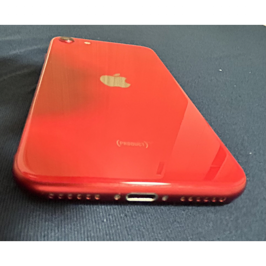Apple(アップル)のiPhone SE（第2世代）RED 64G simロックなし スマホ/家電/カメラのスマートフォン/携帯電話(スマートフォン本体)の商品写真
