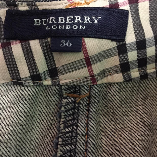 BURBERRY(バーバリー)のいちごみるくカルピス様専用 レディースのスカート(ひざ丈スカート)の商品写真