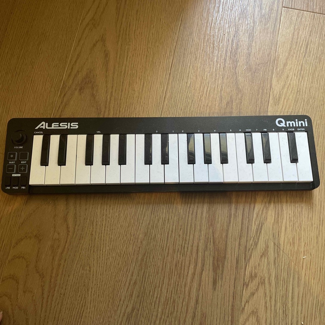 ALESIS midiキーボード 楽器のDTM/DAW(MIDIコントローラー)の商品写真