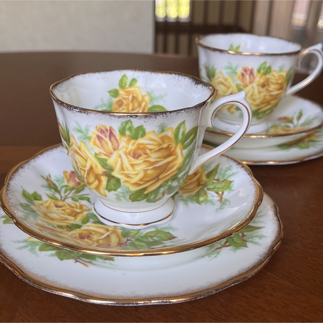 レア品【ROYAL ALBERT 】ロイヤルアルバートティーカップ-