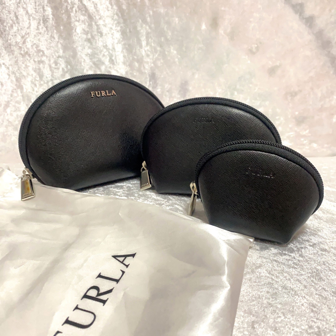 Furla(フルラ)の☆新品 未使用品☆FURLA フルラ レザー ポーチ マルチケース ３点セット レディースのファッション小物(ポーチ)の商品写真