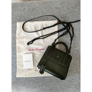 サルヴァトーレフェラガモ(Salvatore Ferragamo)の専用!レアSalvatoreFerragamoBoxyz美品フェラガモボクシィズ(ショルダーバッグ)