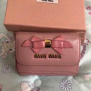 miumiu 財布 リボン 三つ折り