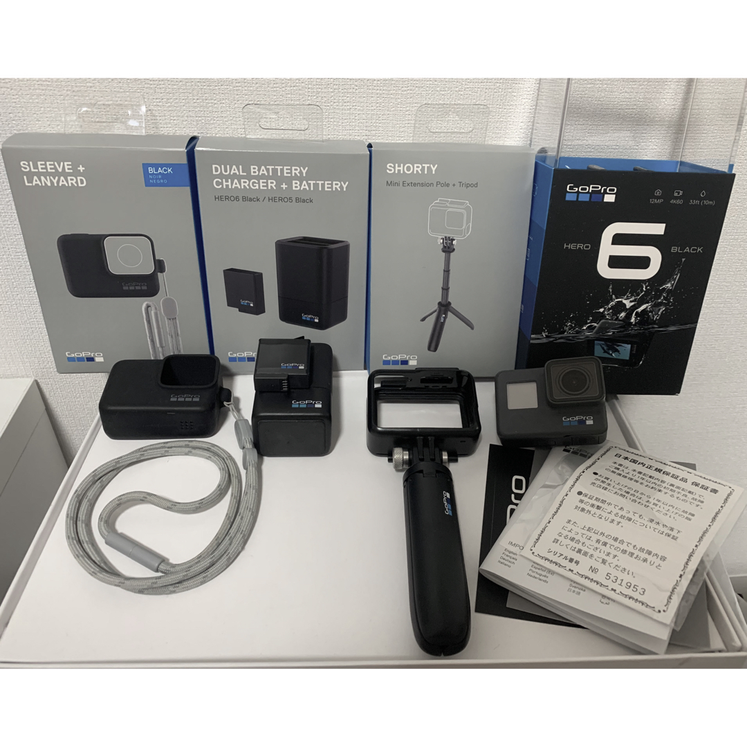 GoPro   GoPro HERO6 BLACK 付属品三脚、バッテリー、シリコンカバー