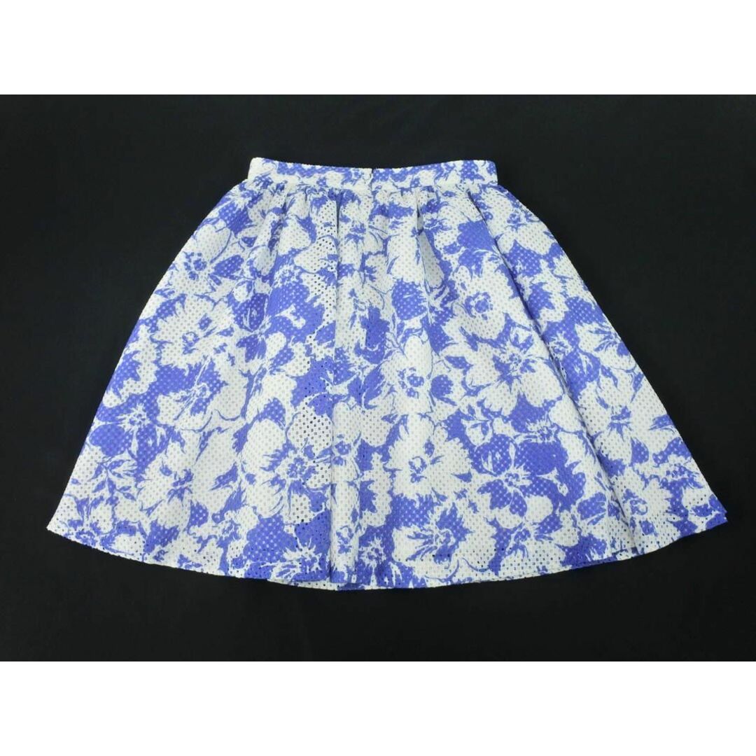 CROLLA(クローラ)のCROLLA クローラ 花柄 カットワークレース フレア スカート size38/白ｘ青 ■◆ レディース レディースのスカート(ミニスカート)の商品写真