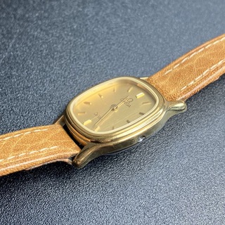 【可動 正規品】 オメガ デヴィル 腕時計 ゴールド スクエア 1387 良品