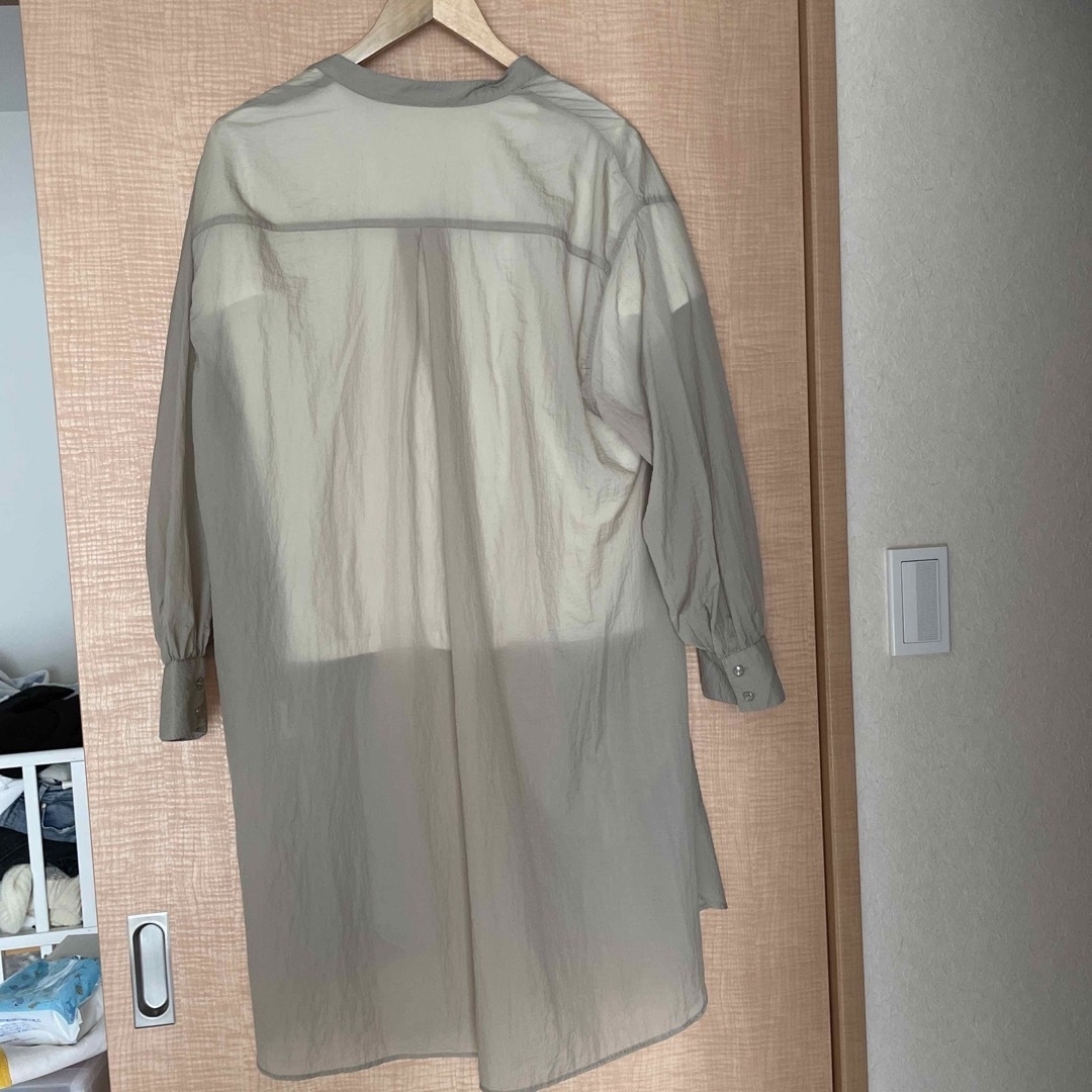 ロングシアーシャツ　美品 レディースのトップス(シャツ/ブラウス(長袖/七分))の商品写真