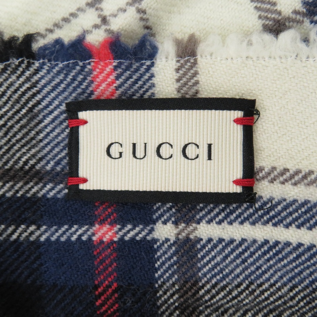 Gucci(グッチ)のGUCCI ビー タータンチェック マフラー 布素材 レディース レディースのファッション小物(マフラー/ショール)の商品写真