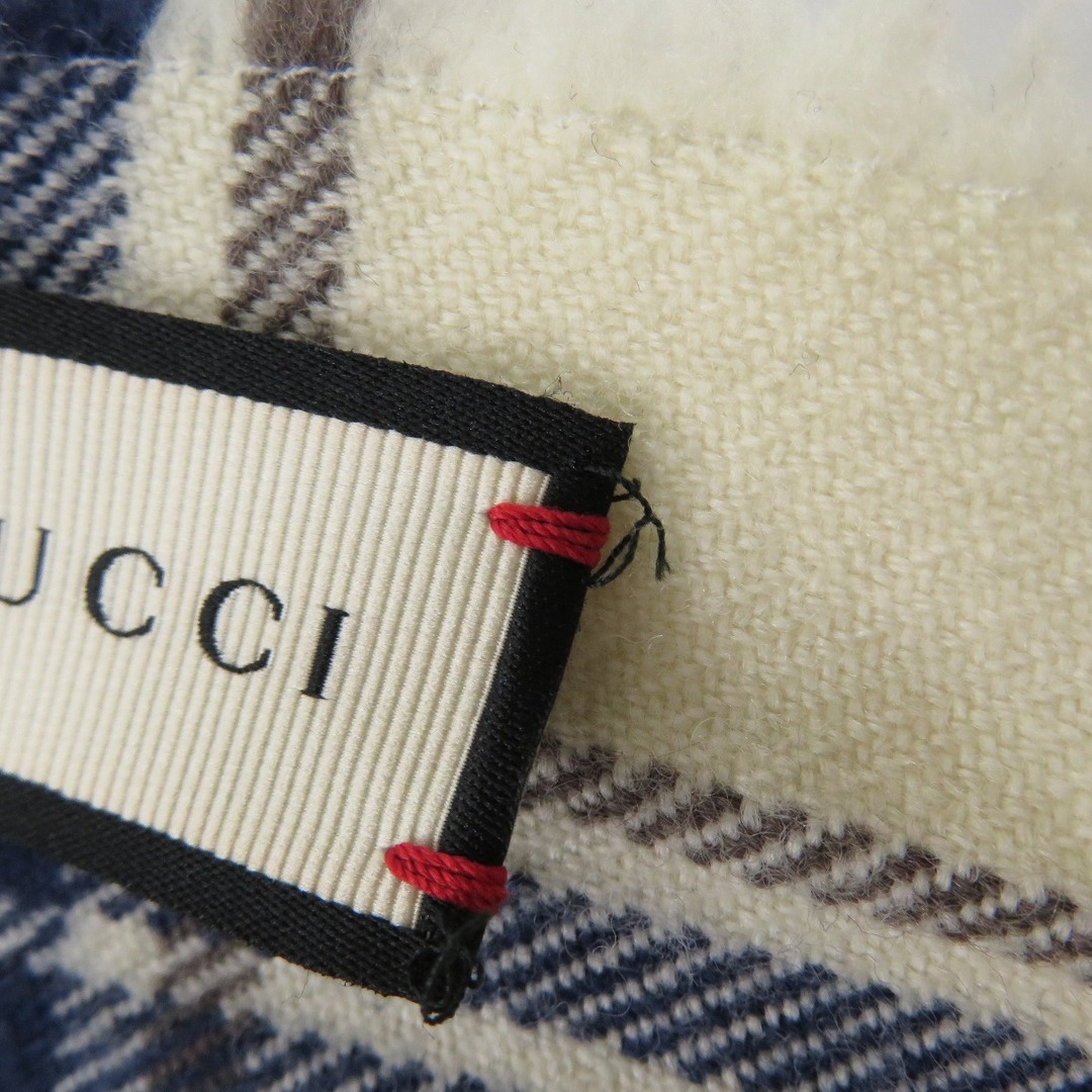 Gucci(グッチ)のGUCCI ビー タータンチェック マフラー 布素材 レディース レディースのファッション小物(マフラー/ショール)の商品写真