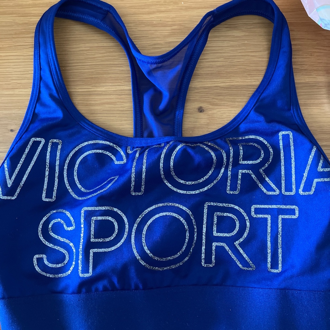 Victoria's Secret(ヴィクトリアズシークレット)のスポーツブラ　xs ヴィクトリアシークレット スポーツ/アウトドアのトレーニング/エクササイズ(ヨガ)の商品写真