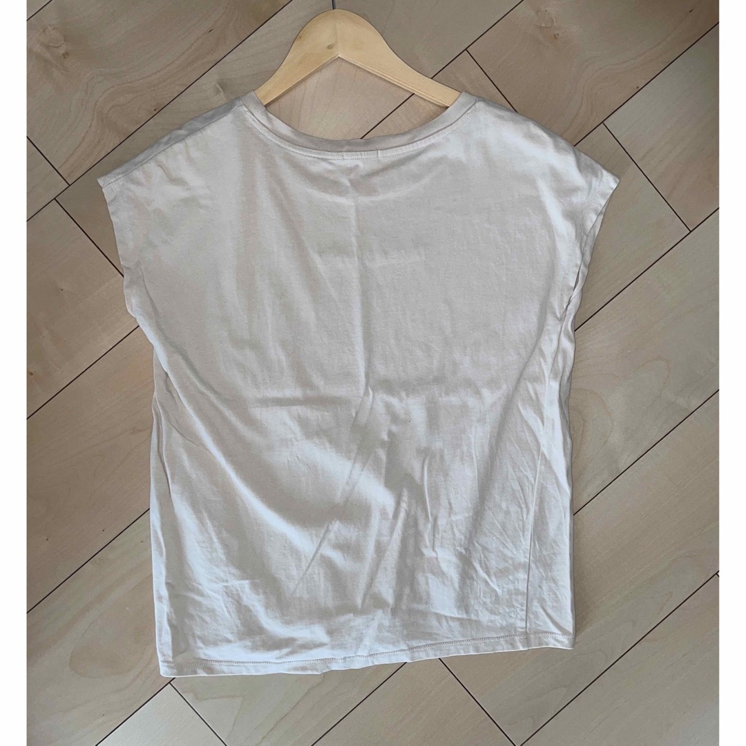 GU(ジーユー)のgu ロゴシャツ　美品 レディースのトップス(Tシャツ(半袖/袖なし))の商品写真