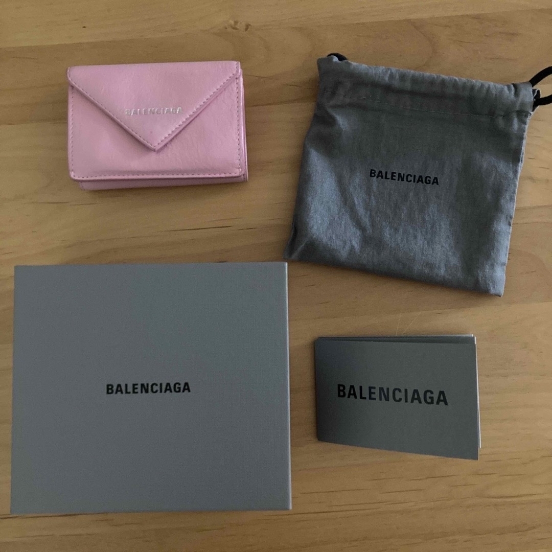 Balenciaga(バレンシアガ)のバレンシアガ　三つ折り財布 レディースのファッション小物(財布)の商品写真