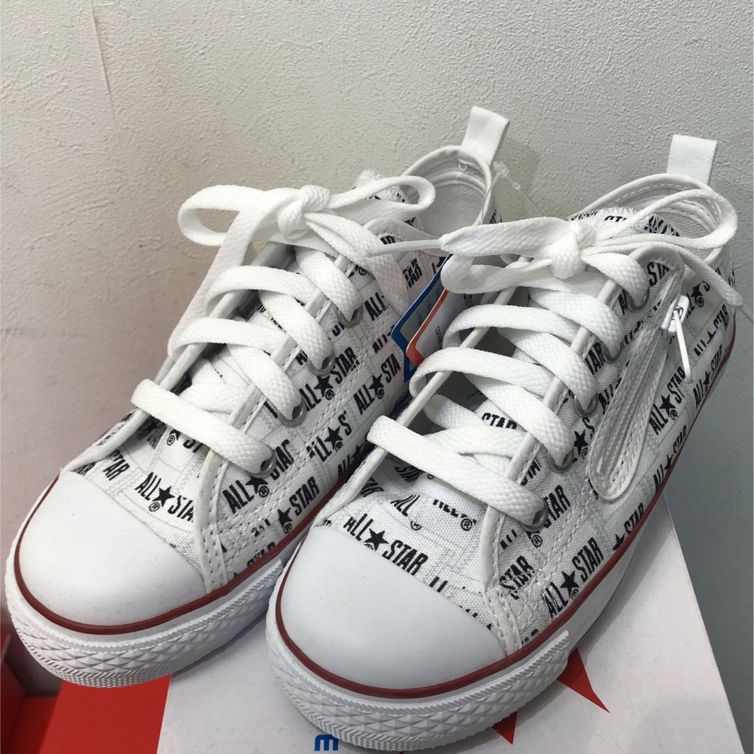 CONVERSE(コンバース)の値下げ新品コンバース／チャイルドオールスター／メニーネーム17.0 キッズ/ベビー/マタニティのキッズ靴/シューズ(15cm~)(スニーカー)の商品写真