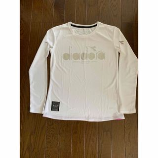 ディアドラ(DIADORA)のテニスウェア　ディアドラ　テニス用長袖Tシャツ(ウェア)