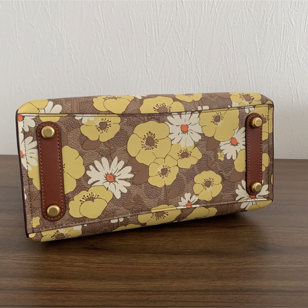 COACH ウィロウ トート 花柄 フラワー-