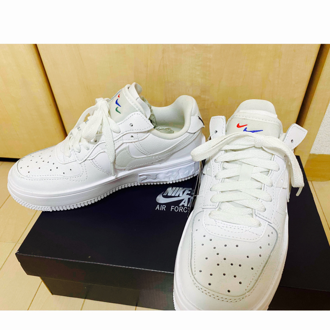 NIKE(ナイキ)のNIKE AIR FORCE1 FONTANKA 23.0 レディースの靴/シューズ(スニーカー)の商品写真