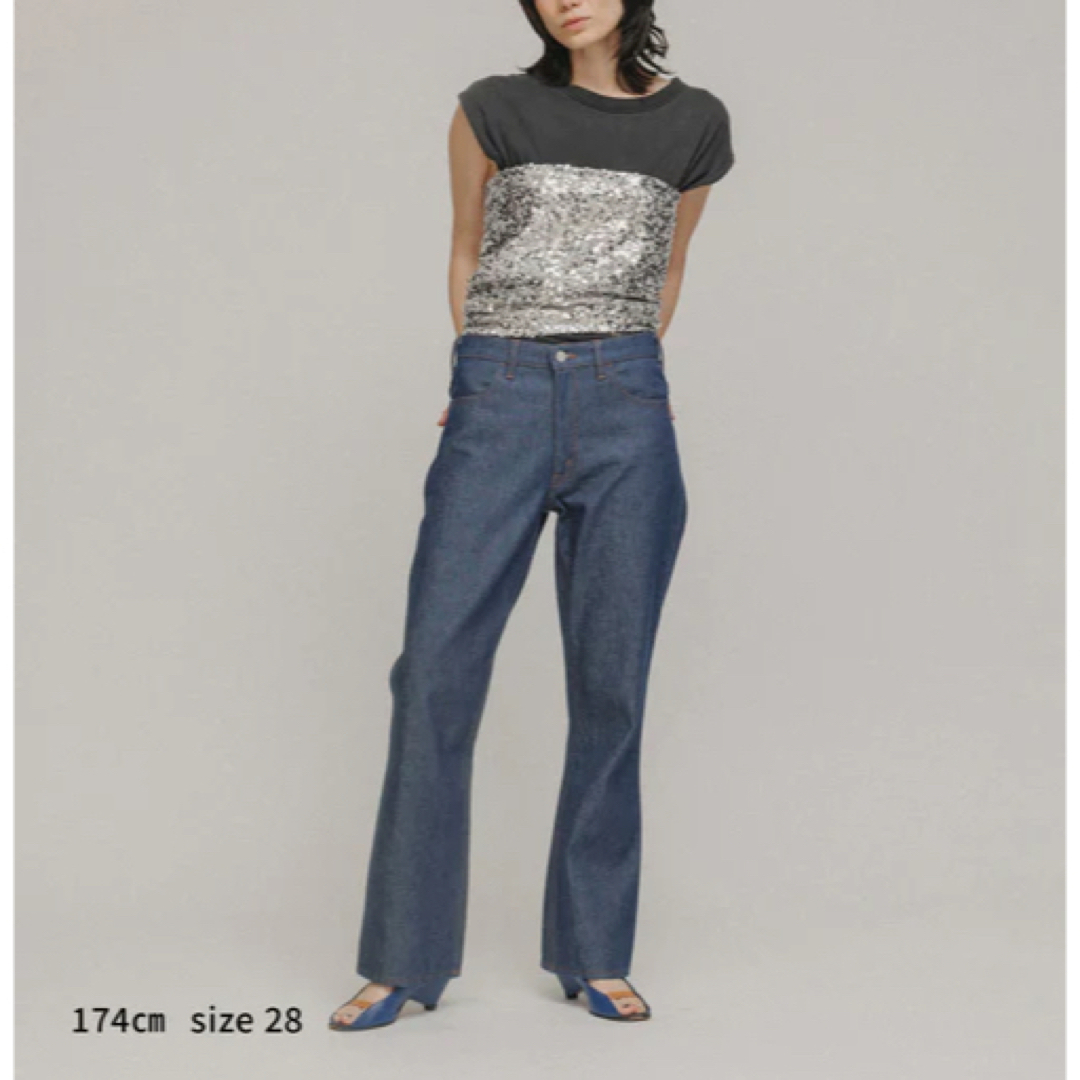 IENA(イエナ)の【M(ムウ) STANDARD DENIM】 ローライズフレア リジットデニム  レディースのパンツ(デニム/ジーンズ)の商品写真