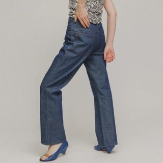 イエナ(IENA)の【M(ムウ) STANDARD DENIM】 ローライズフレア リジットデニム (デニム/ジーンズ)