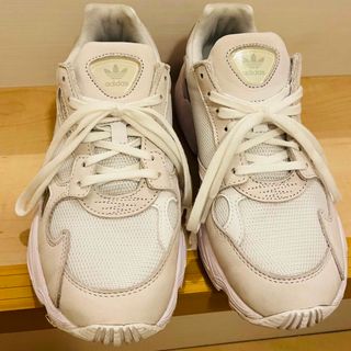 アディダス(adidas)のadidas ファルコン(スニーカー)