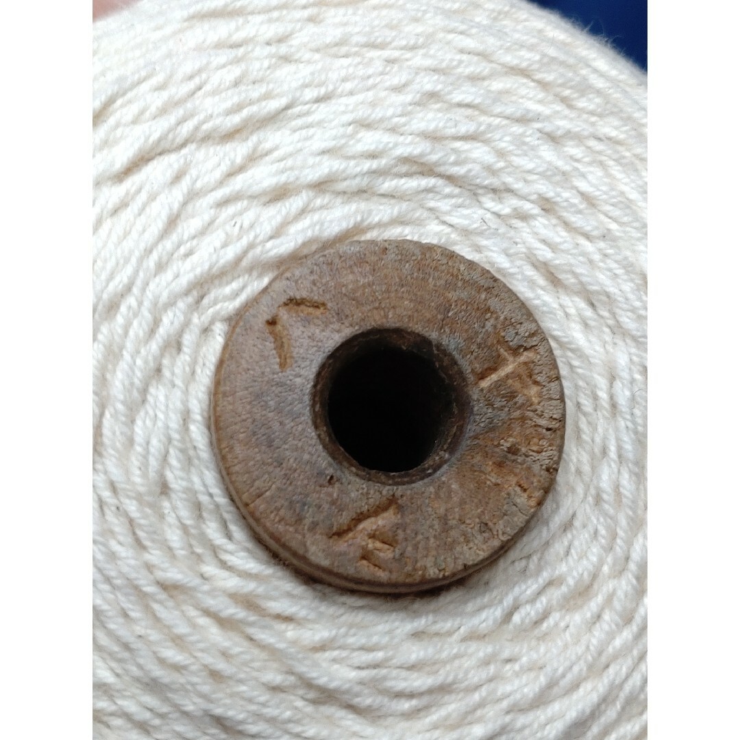 直径1mmくらいの糸 ハンドメイドの素材/材料(生地/糸)の商品写真