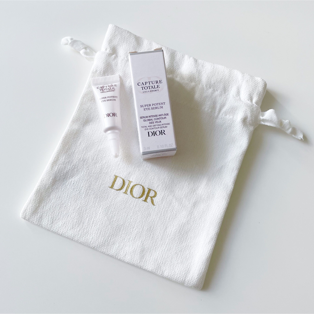 Dior(ディオール)のディオール カプチュールトータルセル ENGY アイセラム ＆ 巾着ポーチセット コスメ/美容のスキンケア/基礎化粧品(アイケア/アイクリーム)の商品写真