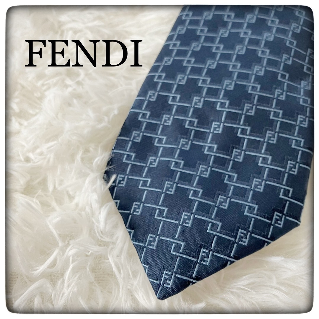 FENDI - 【美品】FENDI フェンディ FF ズッカ柄ネクタイの通販 by