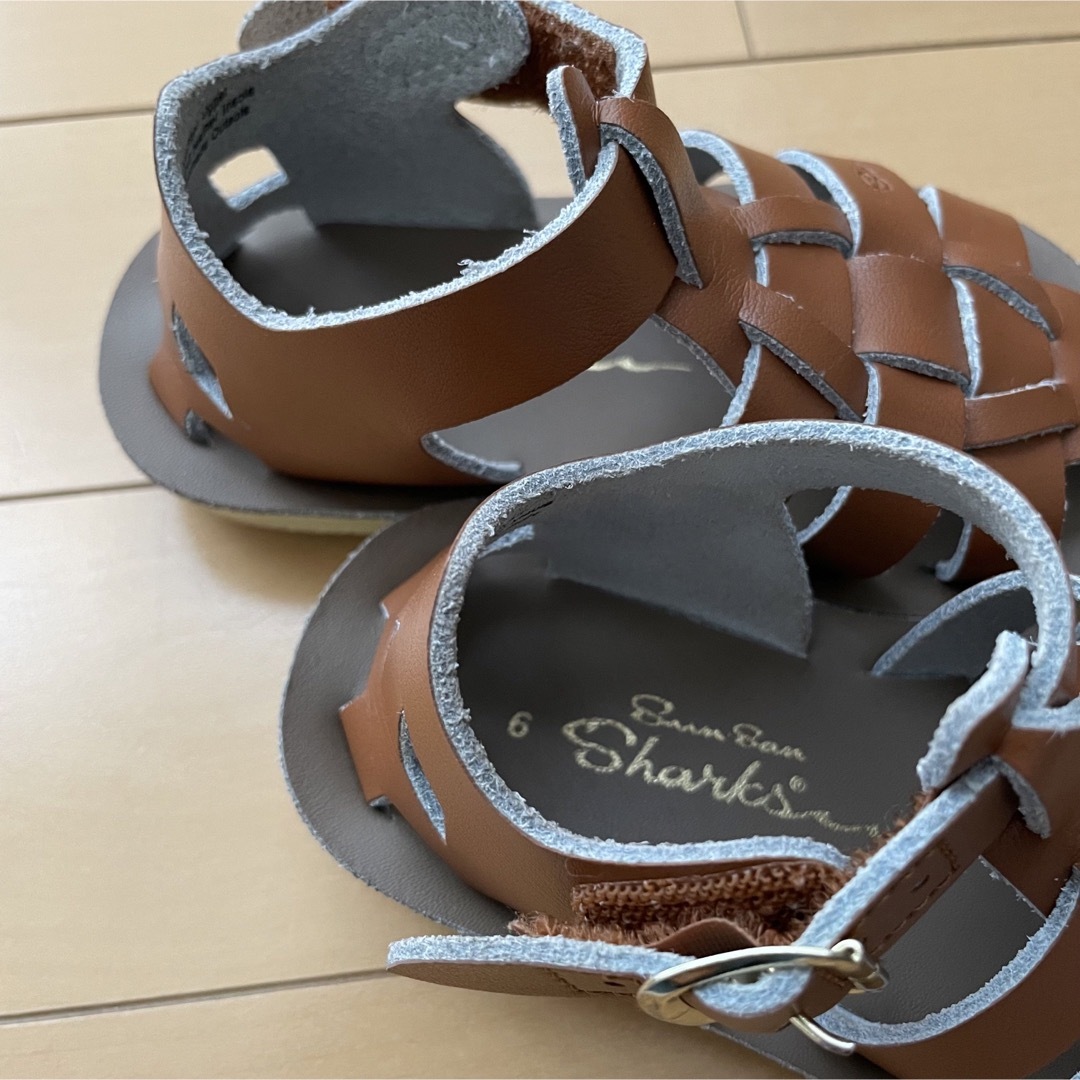 ソルトウォーター サンダル シャーク6 TANの通販 by rie|ラクマ